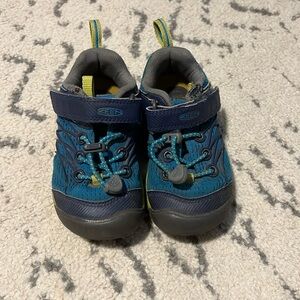 Keen Chandler CNX shoes